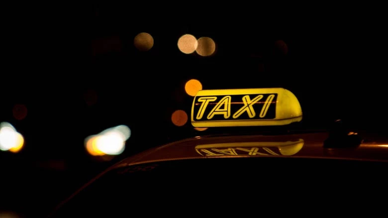 Ξεσπά ο 29χρονος ηθοποιός: Δεν είμαι ο δράκος των ταξιτζήδων
